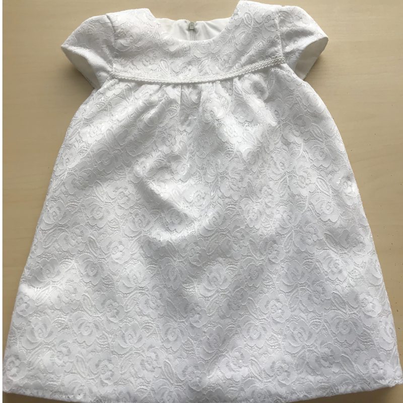 Рокля за кръщене от дантела