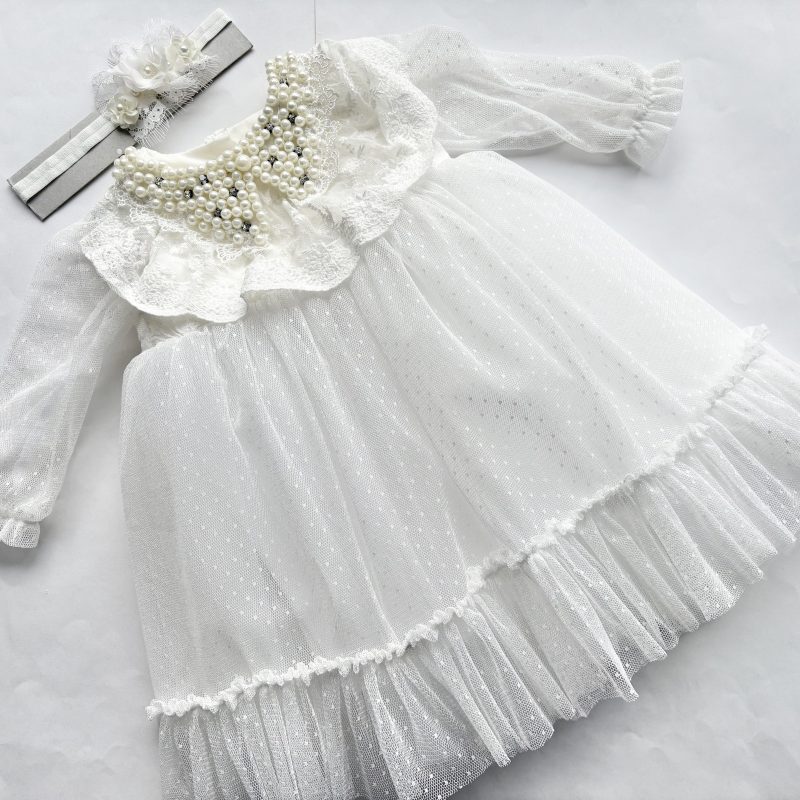 Детска дантелена рокля с перлена яка